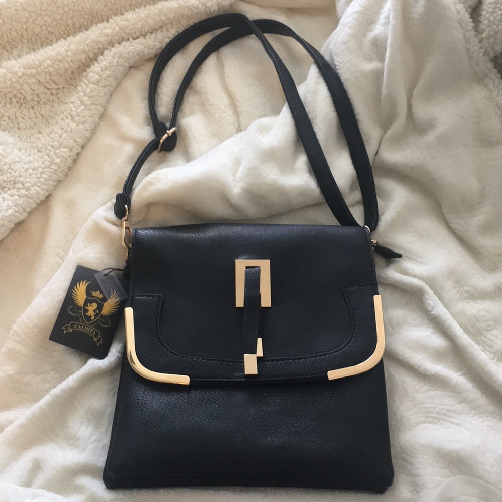 ✨NEW WITH TAGS CROSS BODY W/ADJUSTABLE STRAPS!